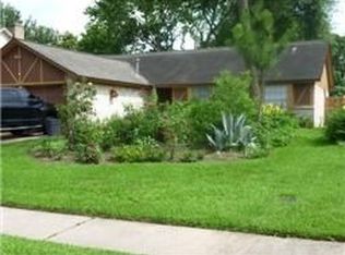 9519 Magnolia Ridge Dr, Houston, TX 77070