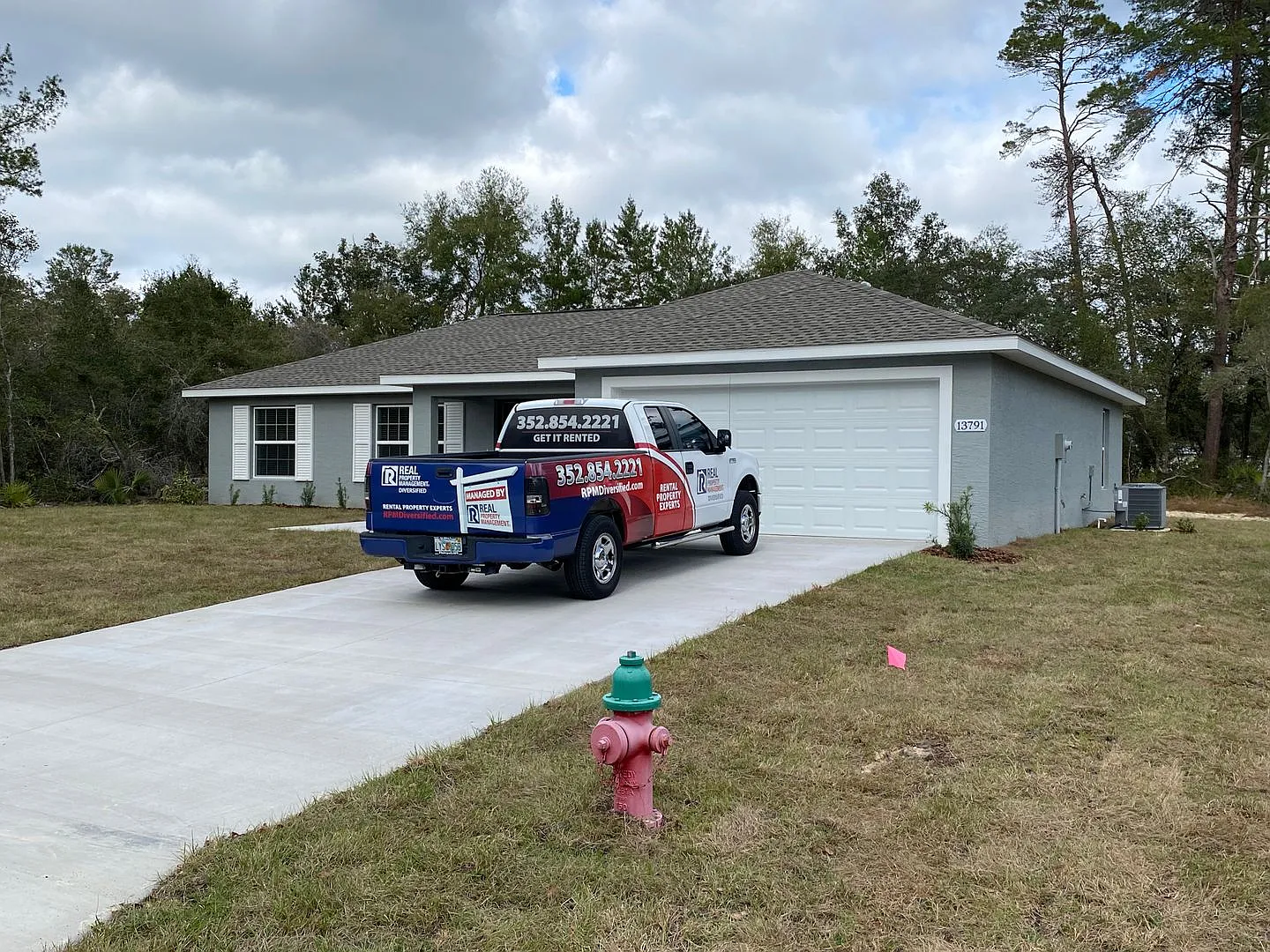 Desirable Sw Ocala Neighborhood 4/2/2 *Won't Last* — Photo 3