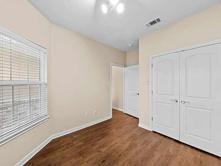 3743 Vista Cove Dr — Photo 8