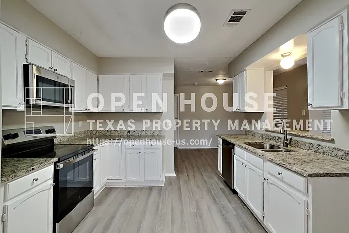1217 Seabrook Dr — Photo 6