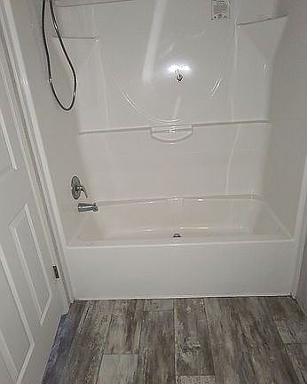 2nd bath room