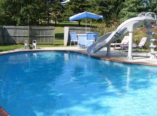 8 Crown Ln, Coatesville, PA 19320