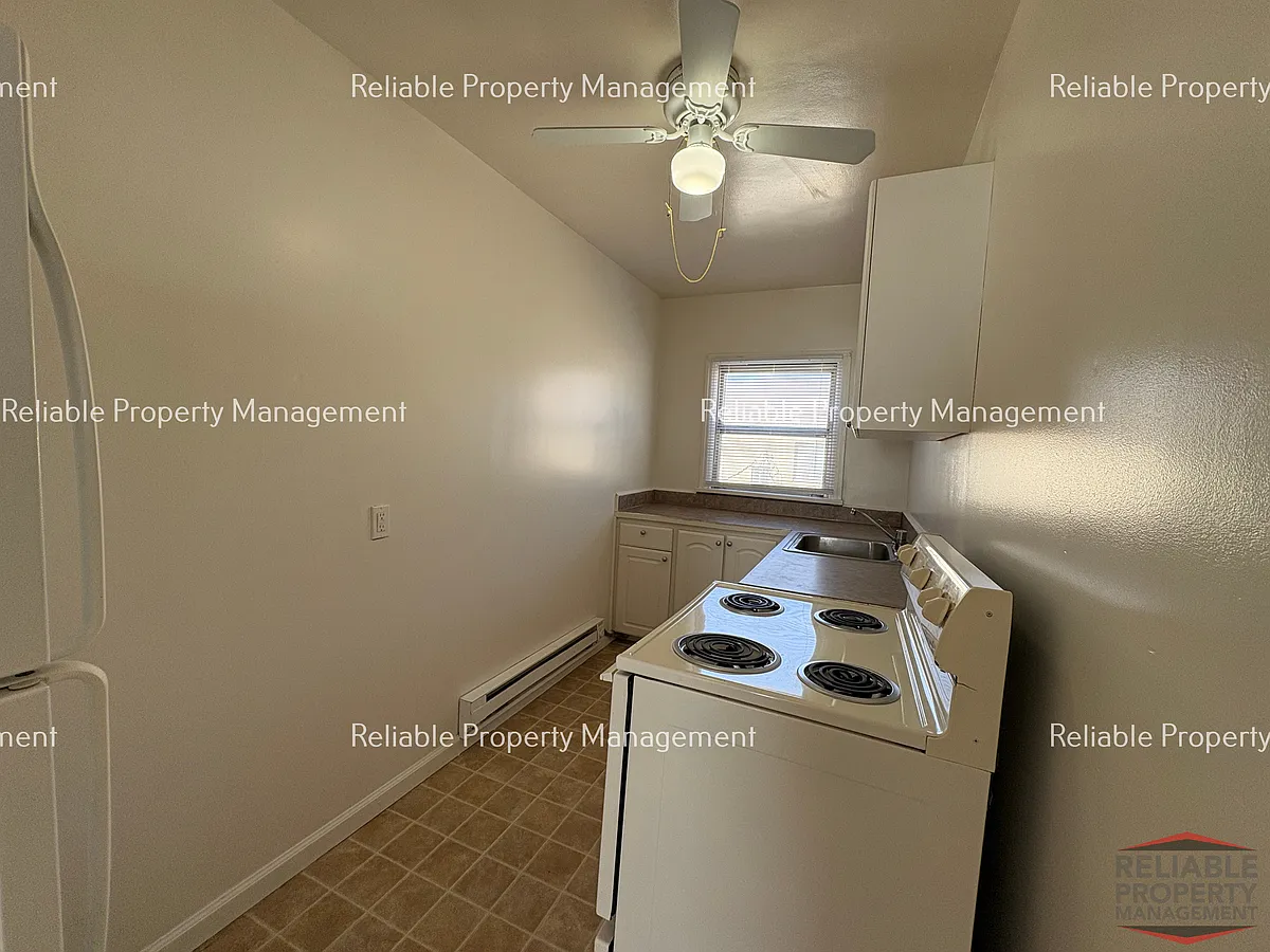 Building Photo - 509 N Water Ave #3