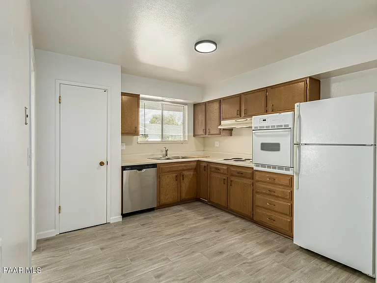 11014 W Cheryl Dr — Photo 13