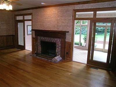 3rd image of 1518 Lakewood Ct