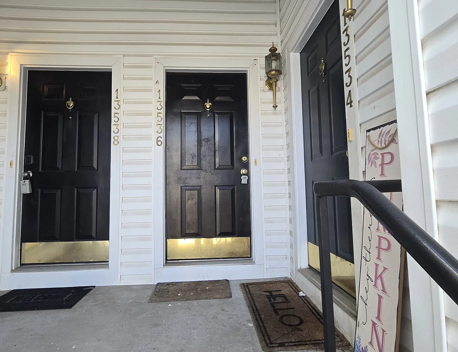 3 bed, 2.5 bath, 2088 sqft, $2,850 — Photo 2