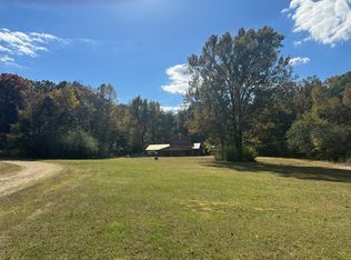 127 Owens Dr, Benton, TN 37307