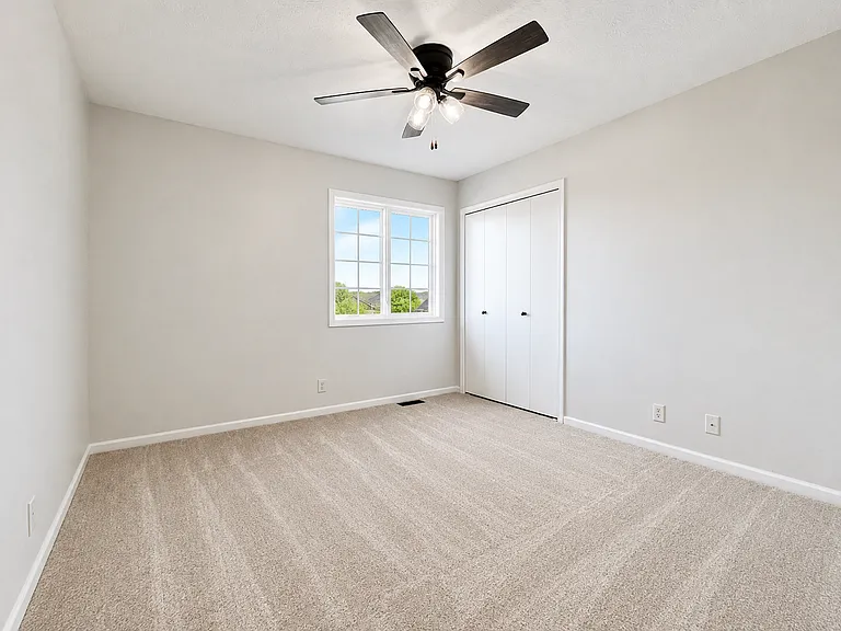 2327 Vavrina Ln — Photo 27