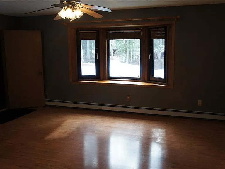 2787 Templeton St — Photo 3