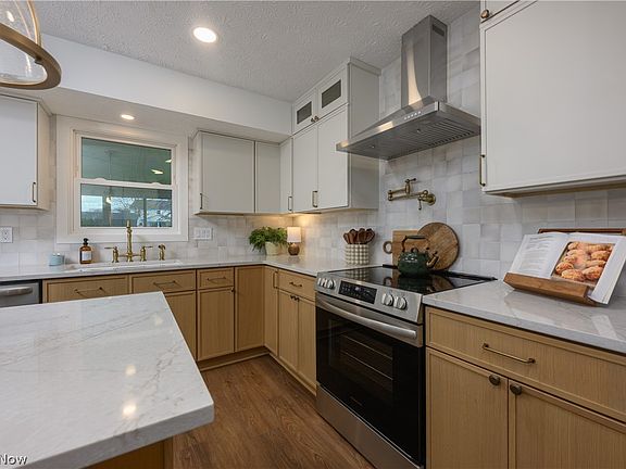 3rd image of 11490 Peach Glen Ave NW