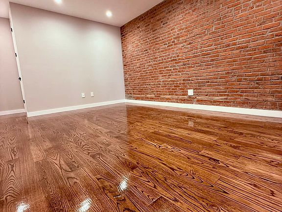 4th image of 215 E 3rd St APT 4F