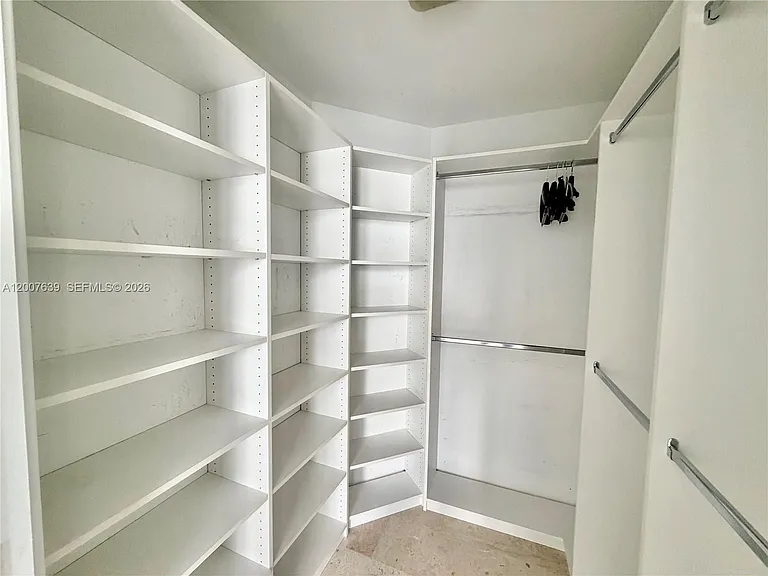 88 SW 7th St #1109 — Photo 24