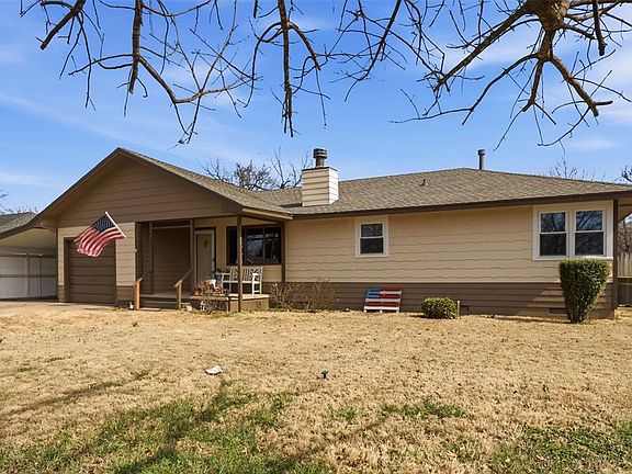 3rd image of 306 S 2nd St