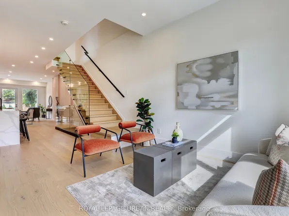 128 Floyd Ave, Toronto, ON M4K 2B7