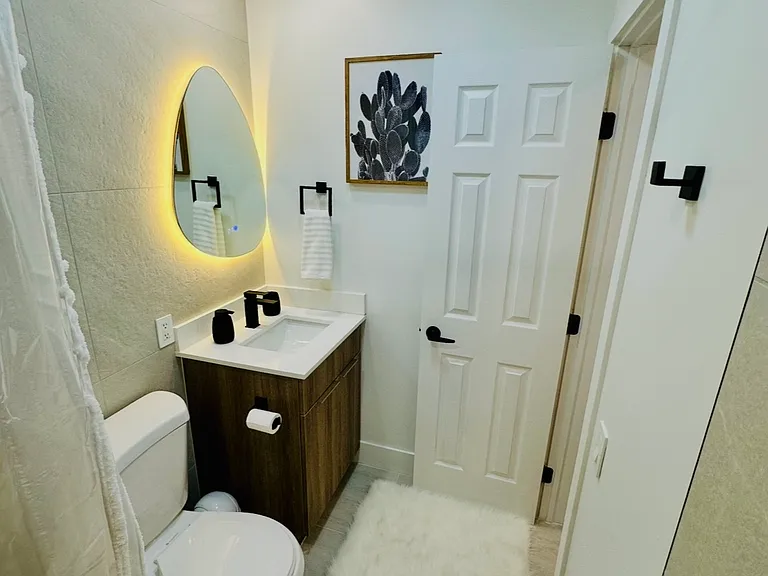 1301 NE 13th Ave #12 — Photo 7