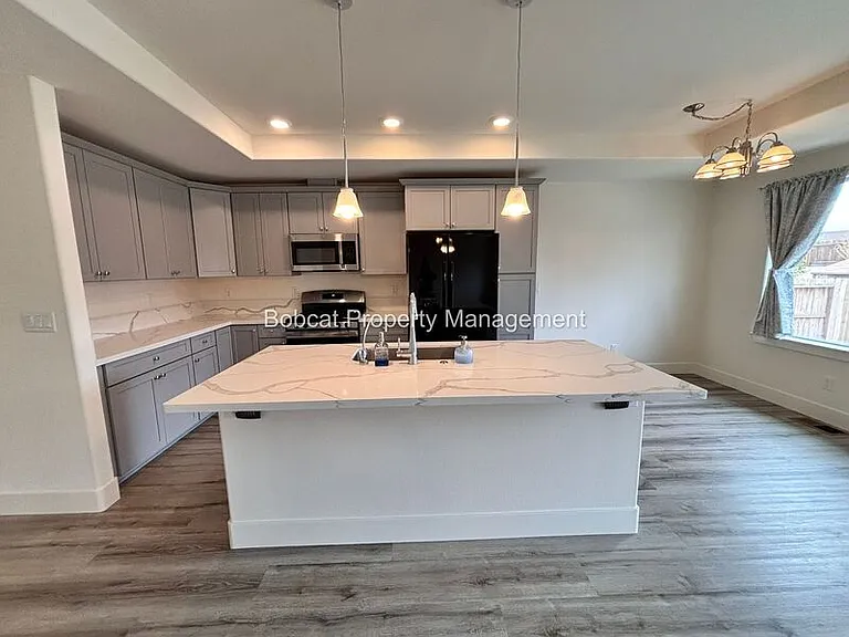 909 Saltbrush Rd — Photo 7