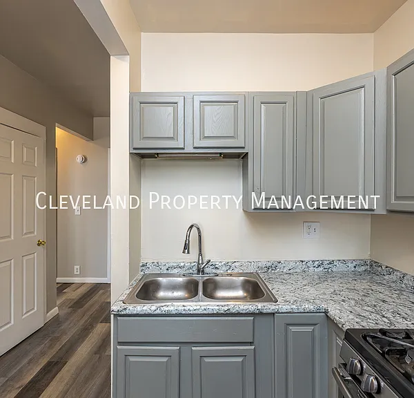2063 W 104th St #2063 W 104TH ST DOWN — Photo 10