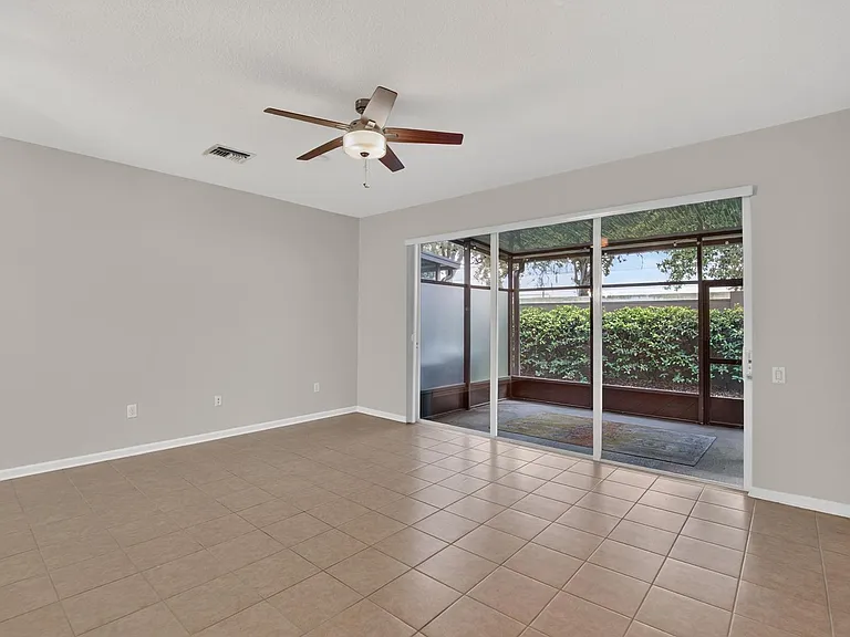 10137 Pink Palmata Ct — Photo 12