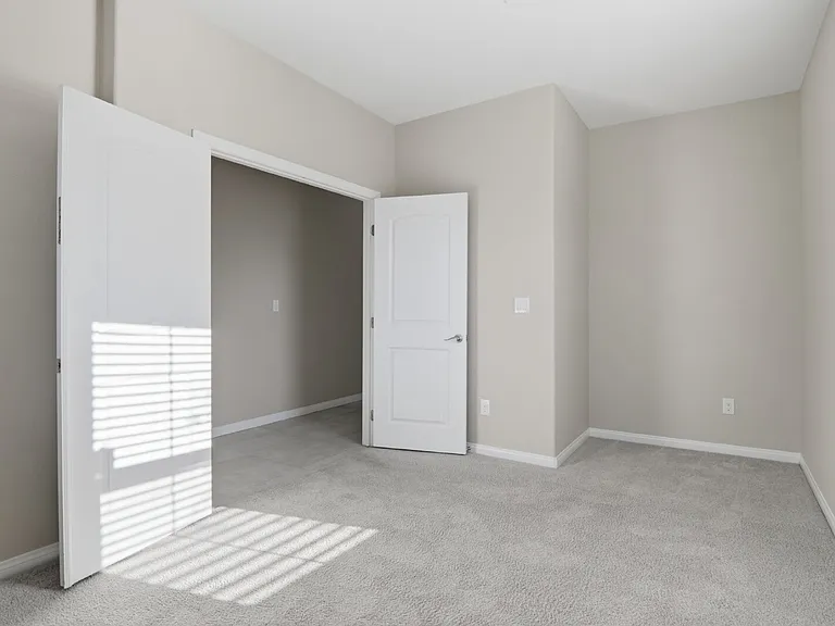 3158 Molinos Dr — Photo 7