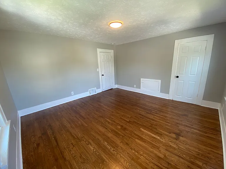 2431 Emmet St — Photo 17