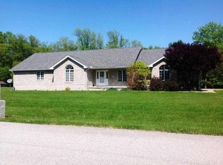 100 Ashwood Ct, Clinton, IN 47842