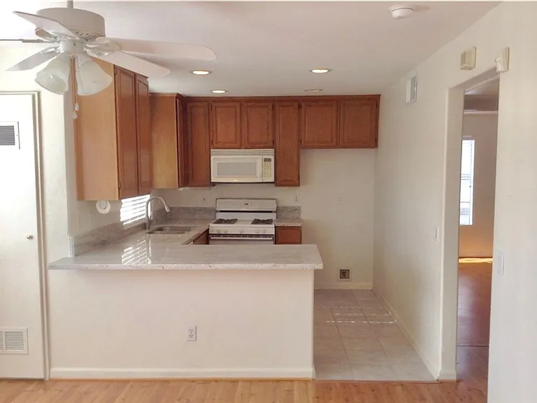1215 N San Gabriel Ave #202 — Photo 16