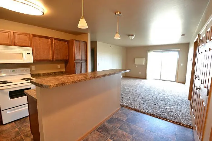 Sidney Apartments — Photo 42