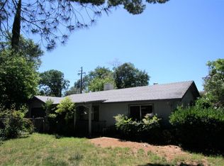 877 Camino Ct, Redding, CA 96002