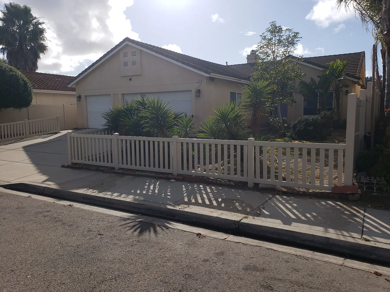 Los Arbolitos Blvd, Oceanside — Photo 2