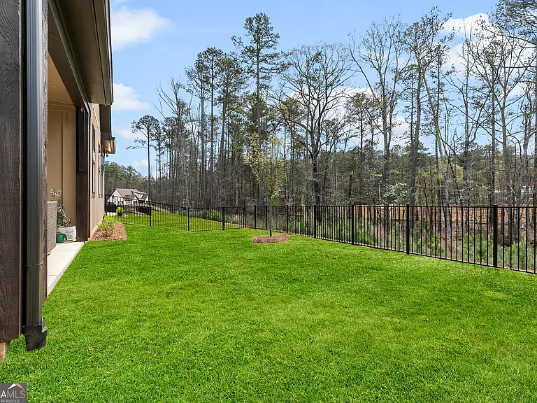 202 Regester Way — Photo 46