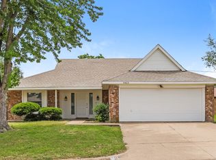 6423 Woodstream Trl, Fort Worth, TX 76133