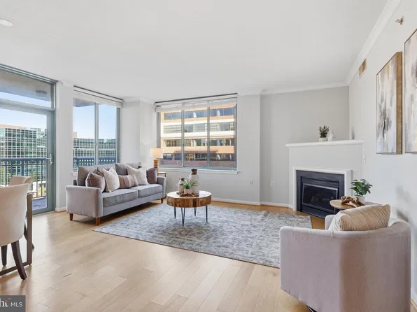 851 N Glebe Rd APT 711, Arlington, VA 22203