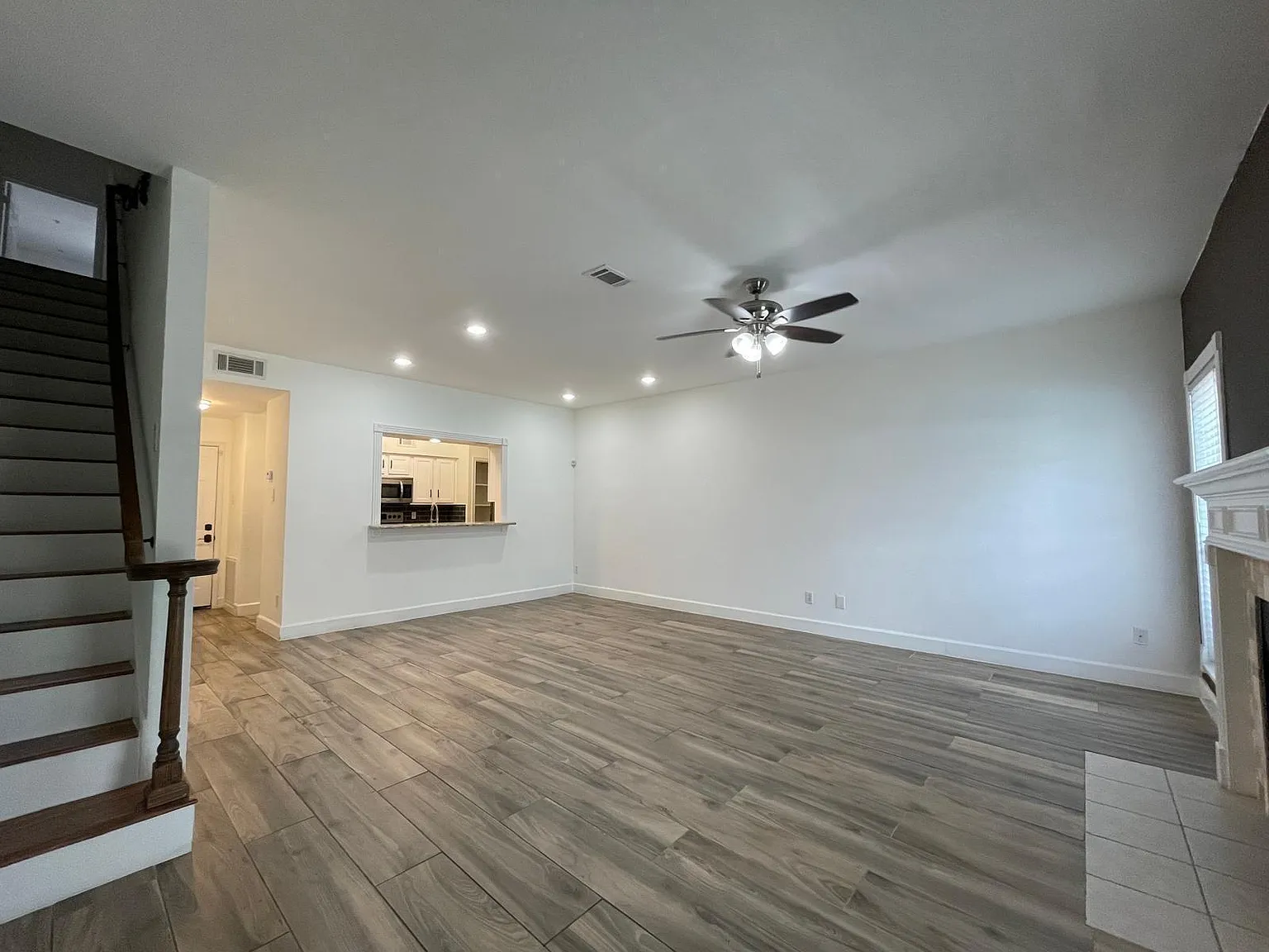 2 bed, 2.5 bath, 1500 sqft, $1,850 — Photo 3