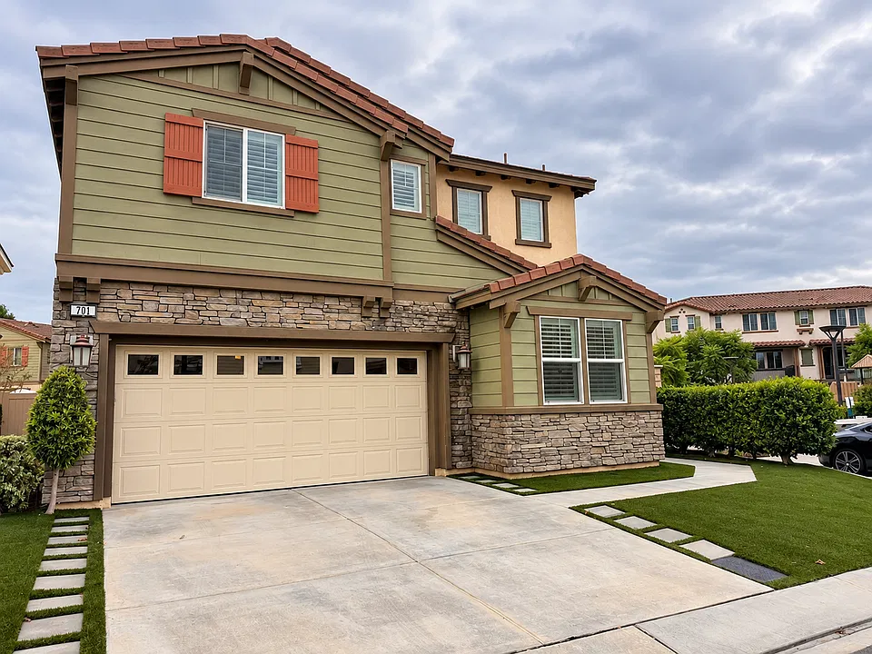 701 Tangelo Way
