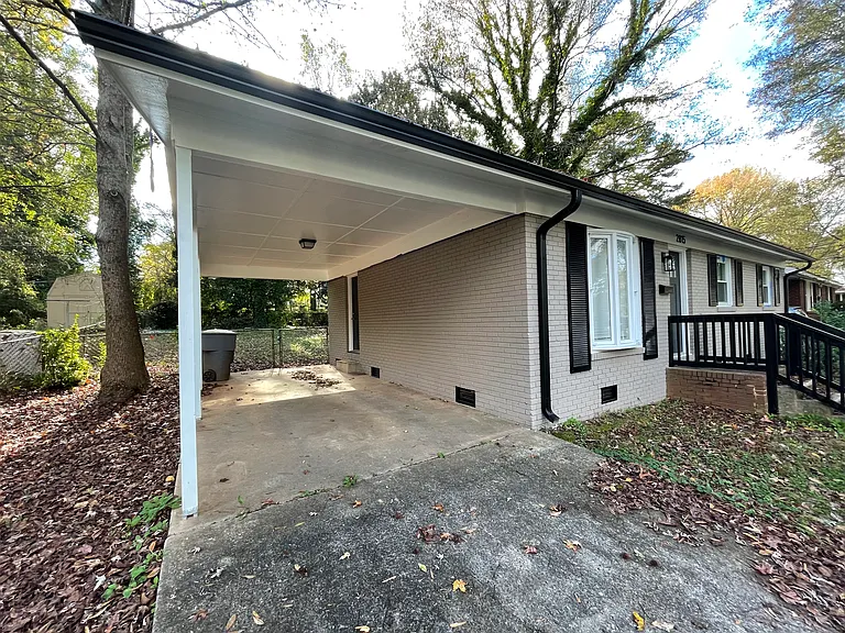 2815 Ravencroft Dr — Photo 21