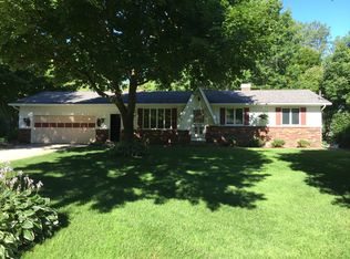 4382 Meadow Ln, Holland, MI 49423