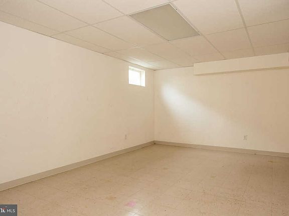 3rd image of 609 N Brown St