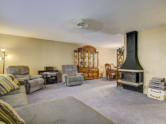 3rd image of 2352 Via Camino Ave