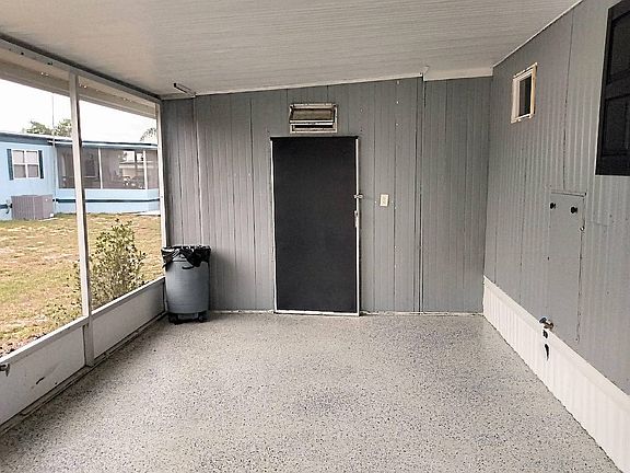 2nd image of 813 Pine Dr