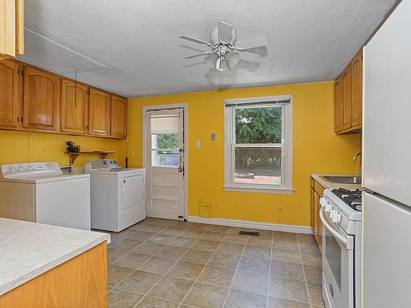 5th image of 27 N Wayne Avenue
