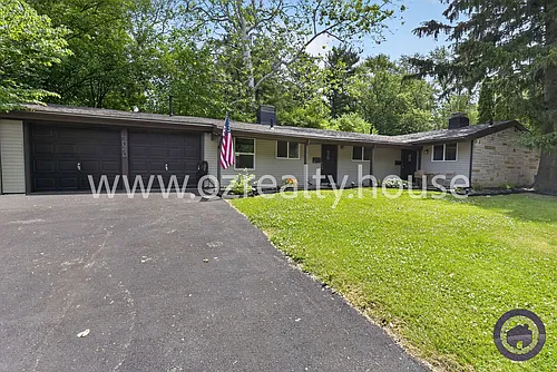 3040 E Lincolnshire Blvd #B Photo 1
