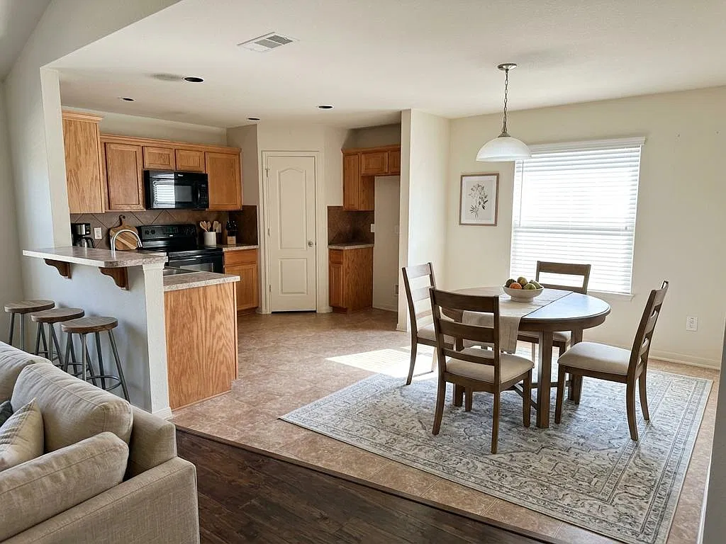 3410 Plateau Street — Photo 3