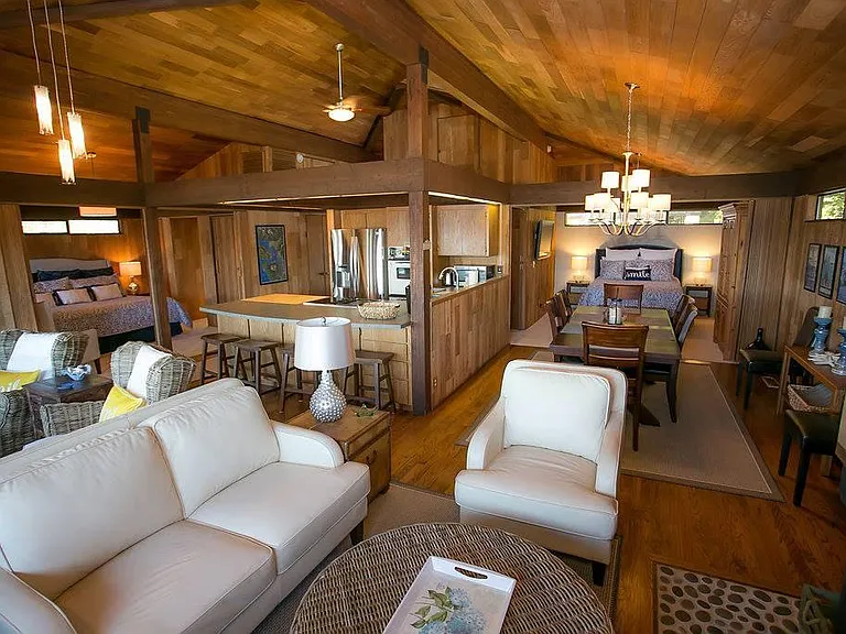 Interior, Dining