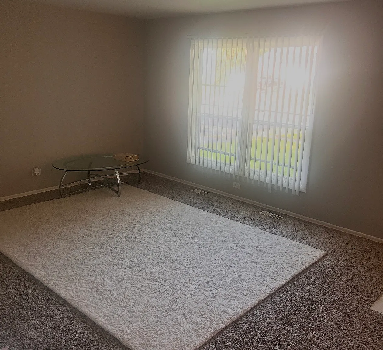 3 bed, 1084 sqft, $2,300 — Photo 3