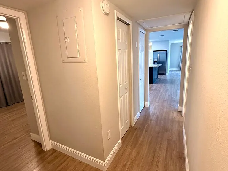 513 Balfour Dr — Photo 18