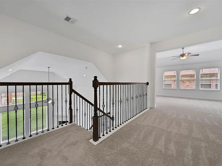 27 Waterfall Way — Photo 18