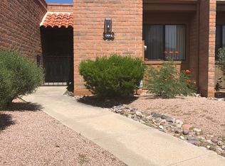 1444 W Desert Hills Dr, Green Valley, AZ 85622