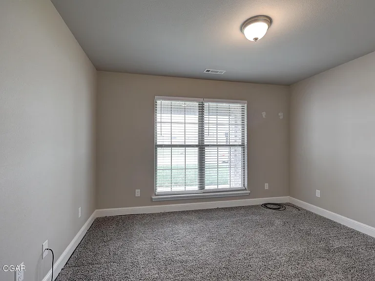 2030 Mardale Cir — Photo 3