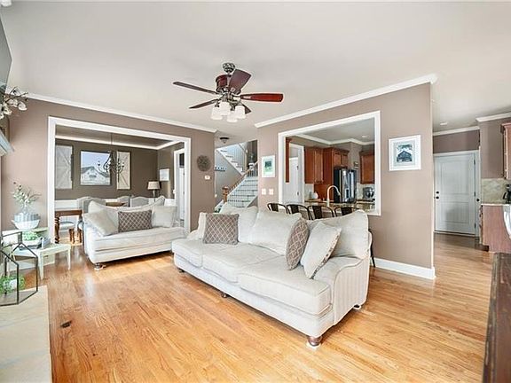 5th image of 501 Morgan Ln