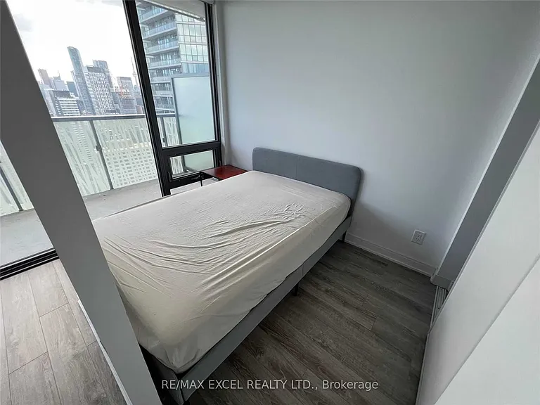 50 Charles St S #3404 — Photo 6